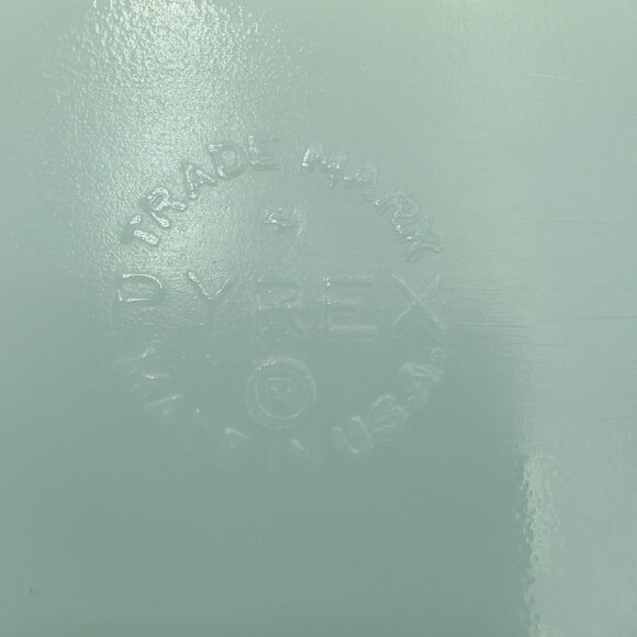 Pyrex Spring Blossom Crazy Daisy Covered Butter Dish Corning Butter Plate & Lid - Picture 6 of 6